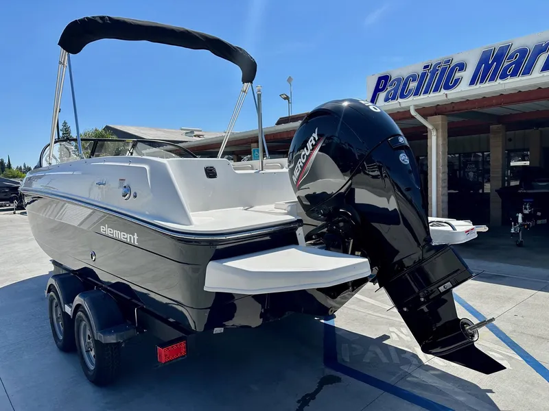 Slide: The Image of Bayliner Element E21 2023 - 10