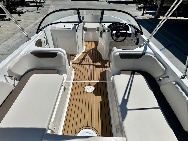 Slide: The Image of Bayliner Element E21 2023 - 12