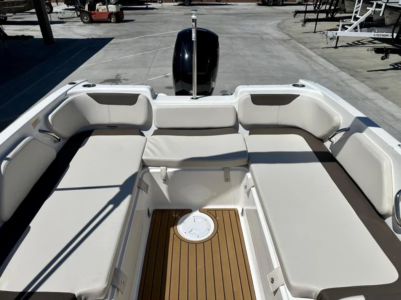 Slide: The Image of Bayliner Element E21 2023 - 14