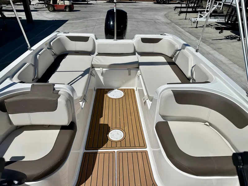 Slide: The Image of Bayliner Element E21 2023 - 7