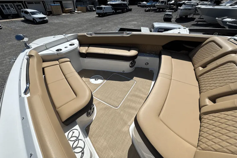 Slide: The Image of Sea Ray SLX 400 Outboard 2026 - 50