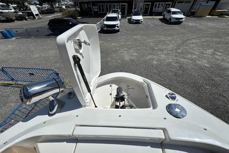 Slide: The Image of Sea Ray SLX 400 Outboard 2026 - 57