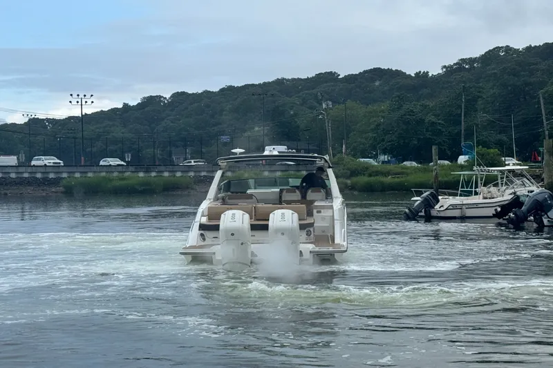 Slide: The Image of Sea Ray SLX 400 Outboard 2026 - 3