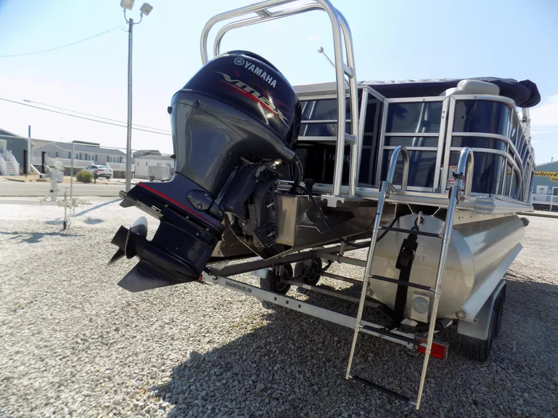 Slide: The Image of 2022 Sylvan Mirage Fish 8522 Party Fish with Yamaha outboard motor, rear view. - 5