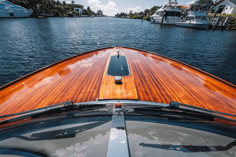 Slide: The Image of Riva 33 AQUARIVA SPORT 2012 - 10