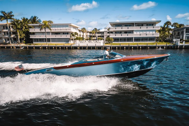 Slide: The Image of Riva 33 AQUARIVA SPORT 2012 - 5