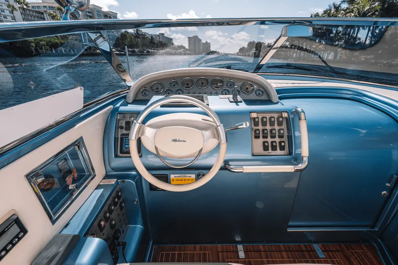 Slide: The Image of Riva 33 AQUARIVA SPORT 2012 - 7