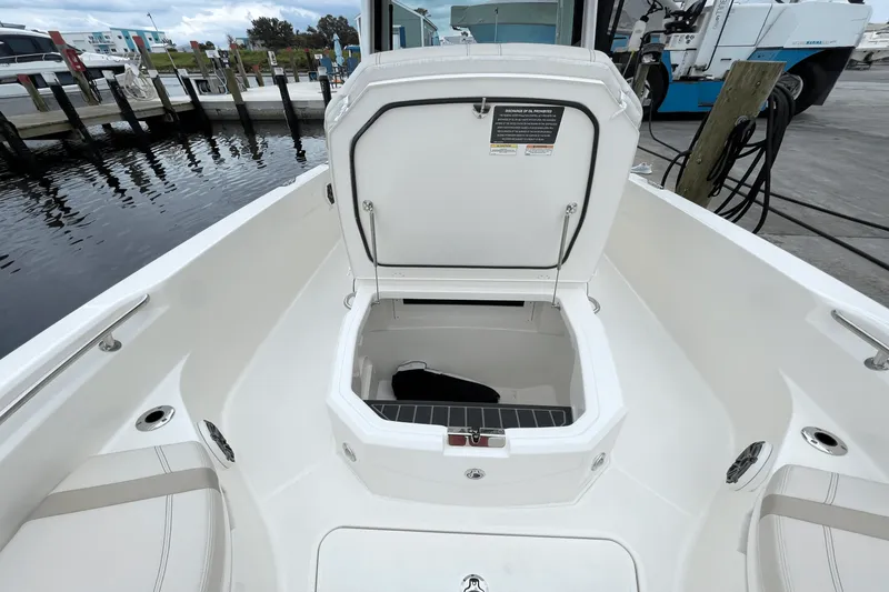Slide: The Image of Boston Whaler 280 Dauntless 2026 - 20