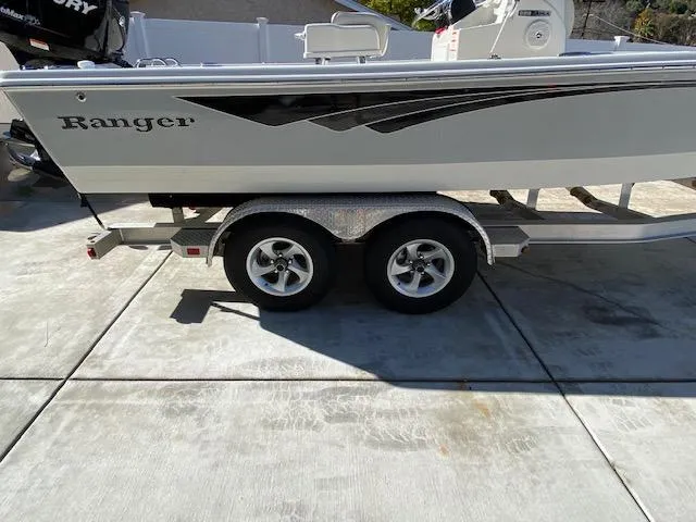 Slide: The Image of Ranger Bahia 220 2015 - 4