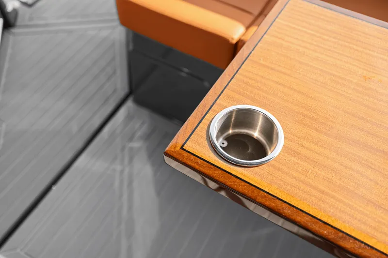 Slide: The Image of Cruisers 38 GLS 2022 - 24