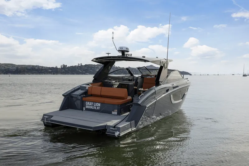 Slide: The Image of Cruisers 38 GLS 2022 - 47