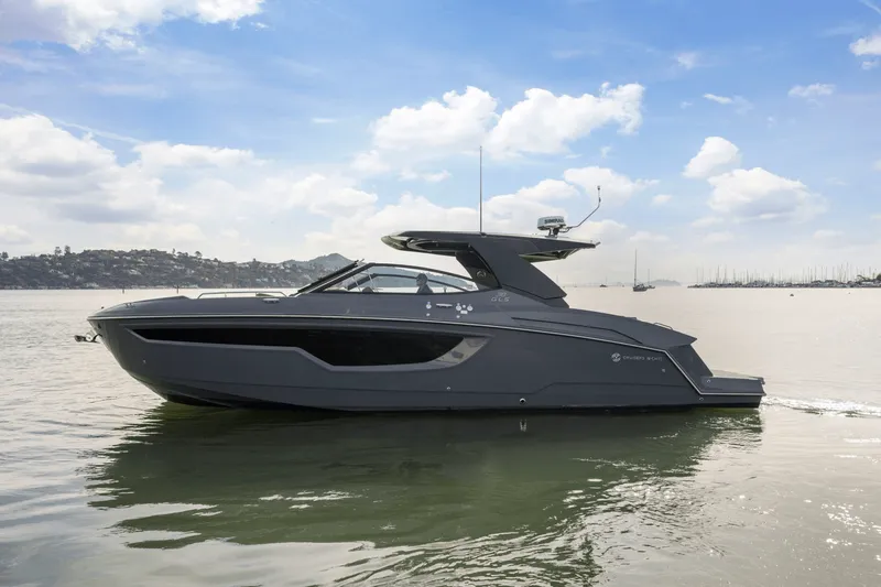 Slide: The Image of Cruisers 38 GLS 2022 - 53