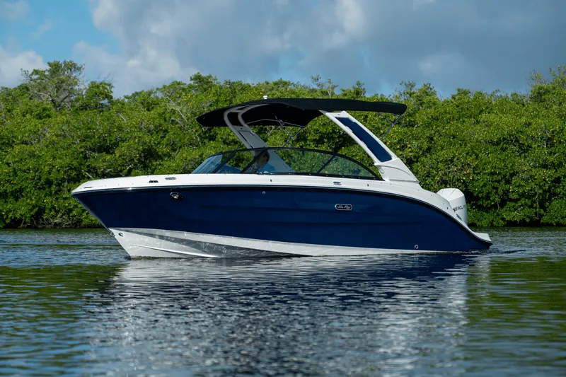 Slide: The Image of Sea Ray SDX 230 Outboard 2026 - 33