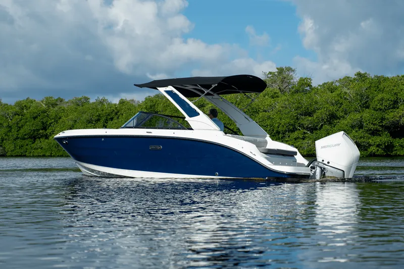 Slide: The Image of Sea Ray SDX 230 Outboard 2026 - 34
