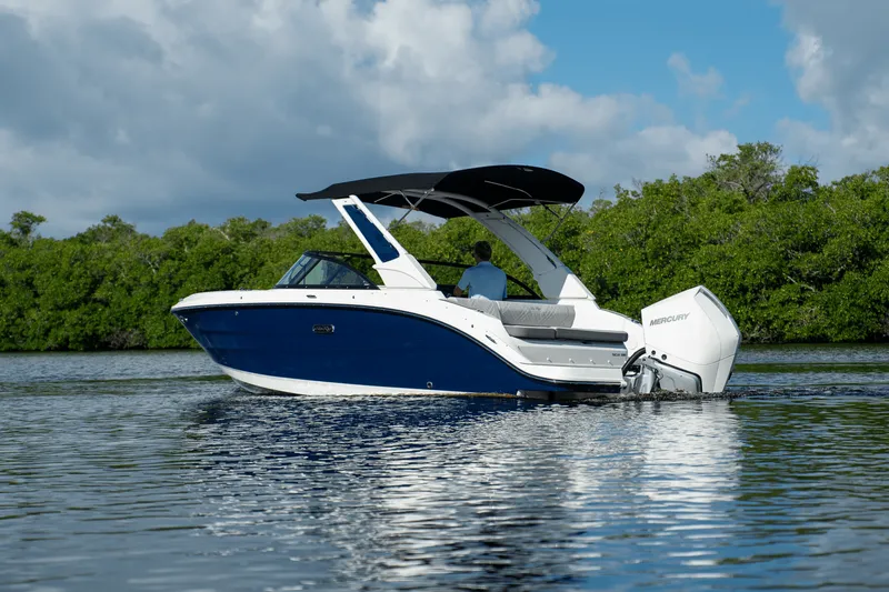 Slide: The Image of Sea Ray SDX 230 Outboard 2026 - 35