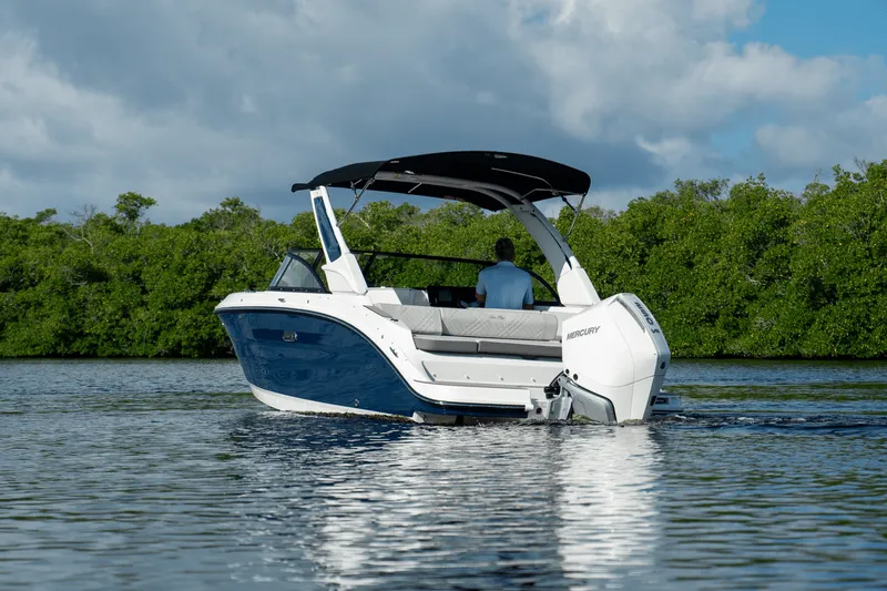 Slide: The Image of Sea Ray SDX 230 Outboard 2026 - 36