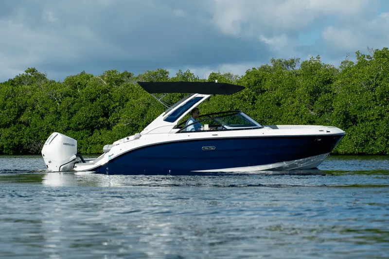 Slide: The Image of Sea Ray SDX 230 Outboard 2026 - 39