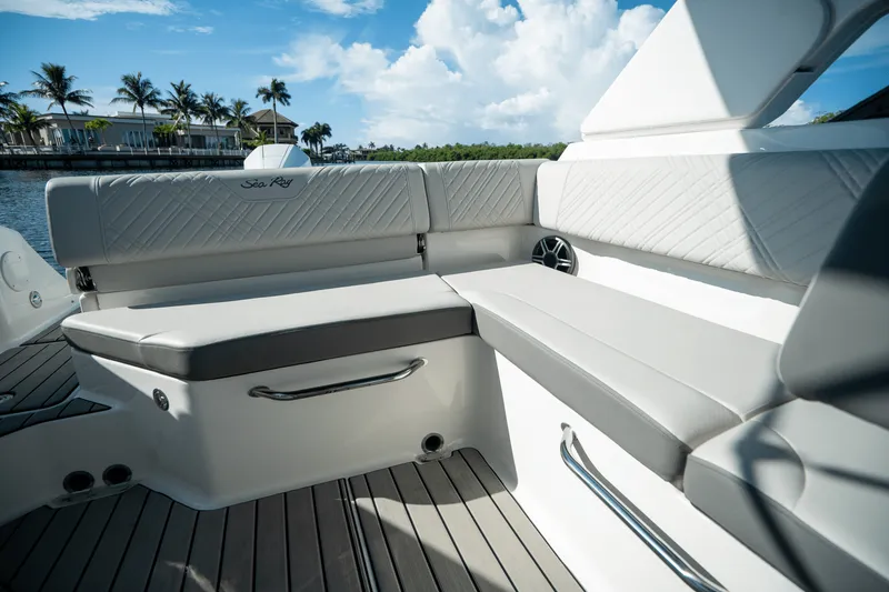 Slide: The Image of Sea Ray SDX 230 Outboard 2026 - 8