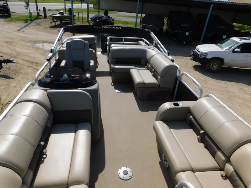 Slide: The Image of 2023 Sun Tracker Party Barge 22 RF DLX pontoon boat with spacious seating. - 7