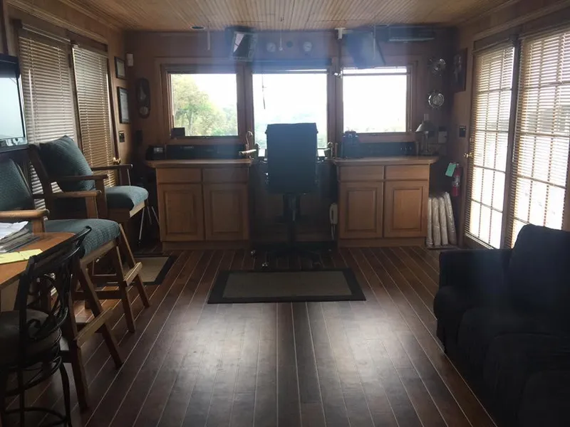 Slide: The Image of Pilot House - 24