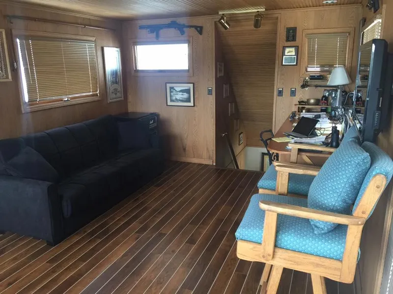 Slide: The Image of Pilot House - 27