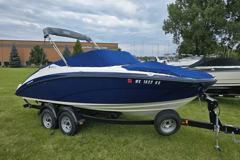 The Image of Yamaha 210SX 2013 - 0