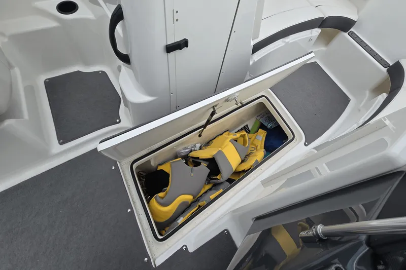 Slide: The Image of Yamaha 210SX 2013 - 13