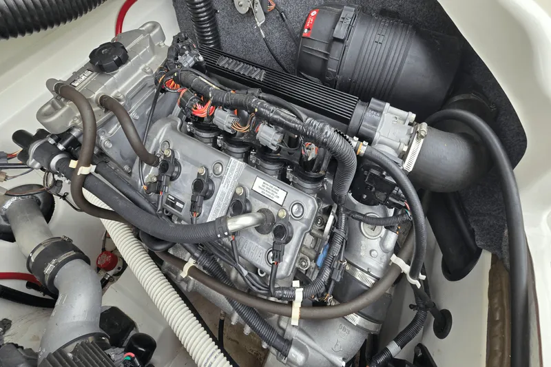 Slide: The Image of Yamaha 210SX 2013 - 19