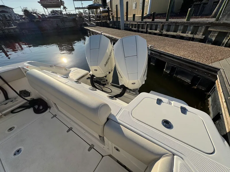 Slide: The Image of Boston whaler 250 Outrage 2023 - 21