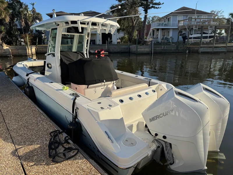 Slide: The Image of Boston whaler 250 Outrage 2023 - 27