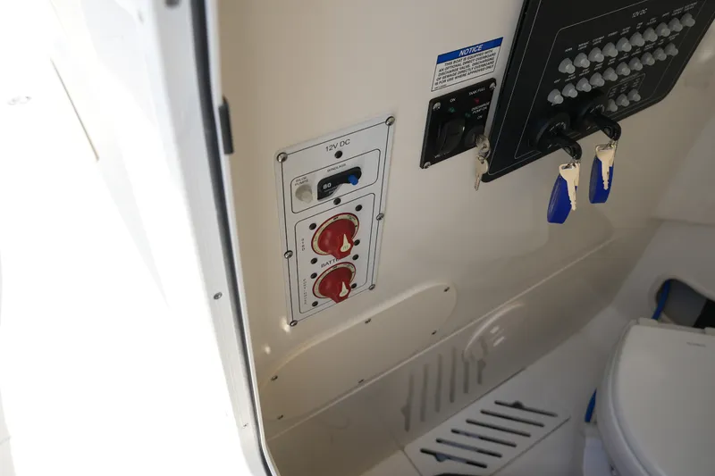 Slide: The Image of Boston Whaler 250 Outrage 2027 - 31