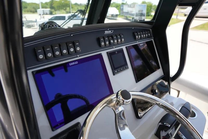 Slide: The Image of Boston Whaler 250 Outrage 2027 - 24