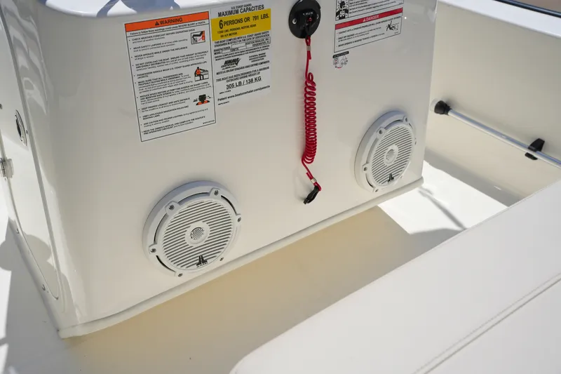Slide: The Image of Boston Whaler 150 Montauk 2026 - 13