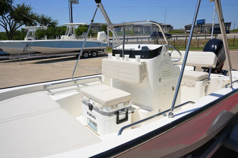 Slide: The Image of Boston Whaler 150 Montauk 2026 - 16
