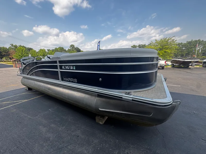 Slide: The Image of Harris 230 CRUISER 2021 - 1