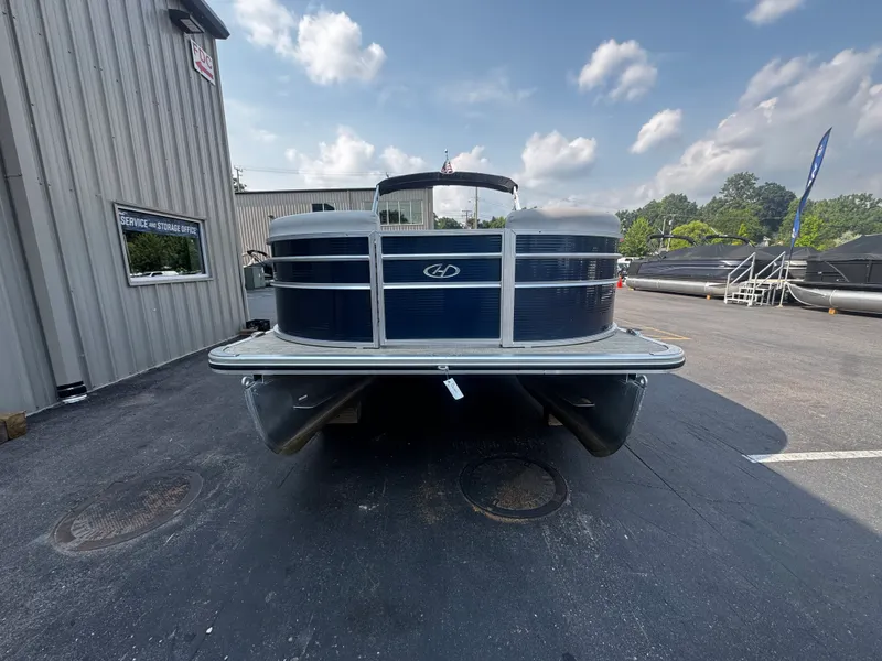 Slide: The Image of Harris 230 CRUISER 2021 - 3