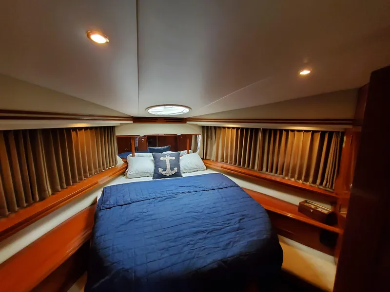 Slide: The Image of Carver 570 Voyager Pilothouse 2003 - 53