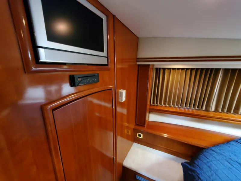 Slide: The Image of Carver 570 Voyager Pilothouse 2003 - 54