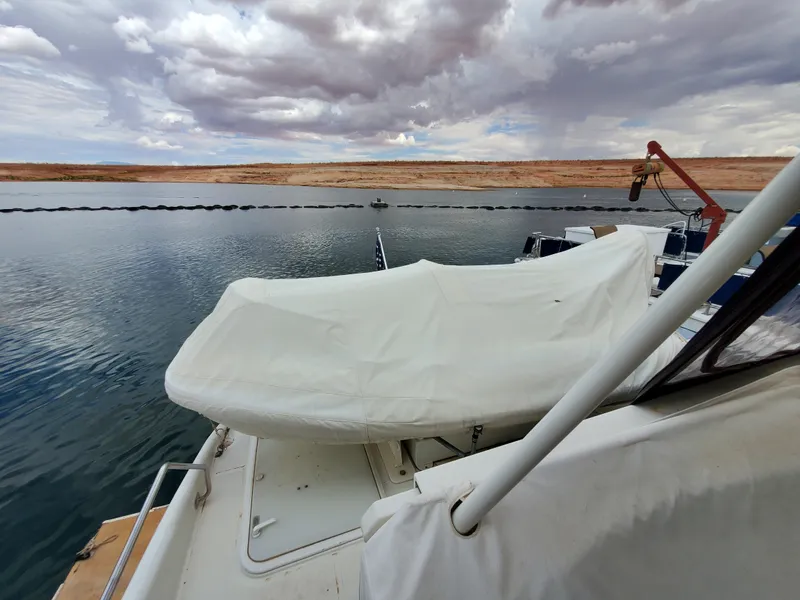 Slide: The Image of Carver 570 Voyager Pilothouse 2003 - 58