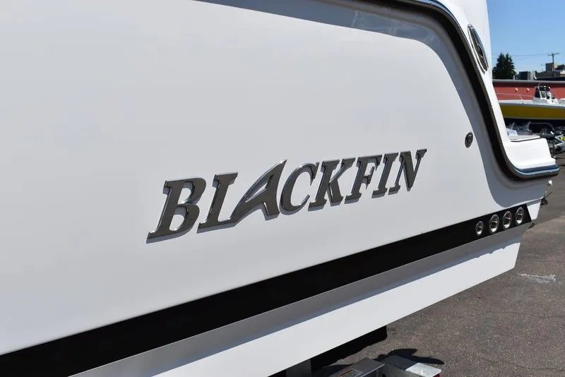 Slide: The Image of Blackfin 252 CC 2023 - 63