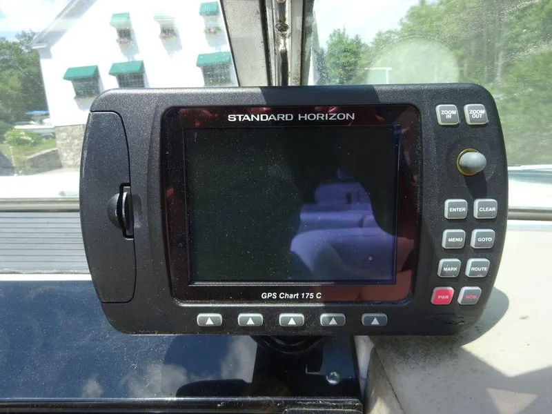 Slide: The Image of Standard Horizon GPS Chart 175 C on a 1999 Cobalt 253 boat. - 16
