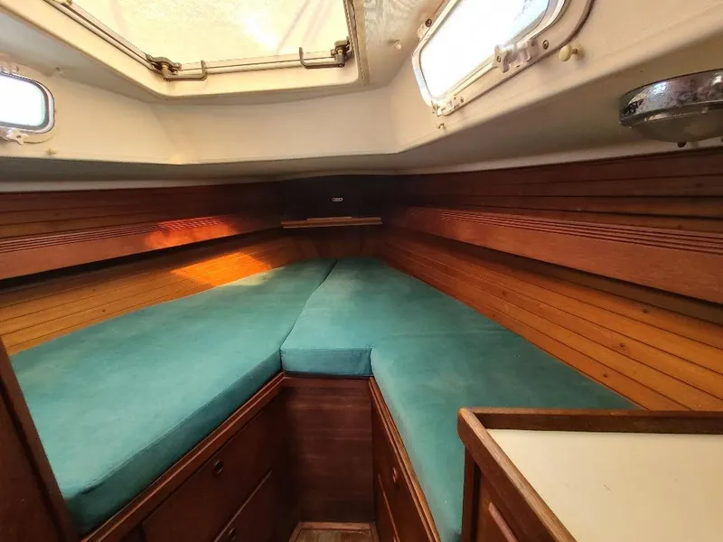 Slide: The Image of Sabre 34 MK II 1987 - 11