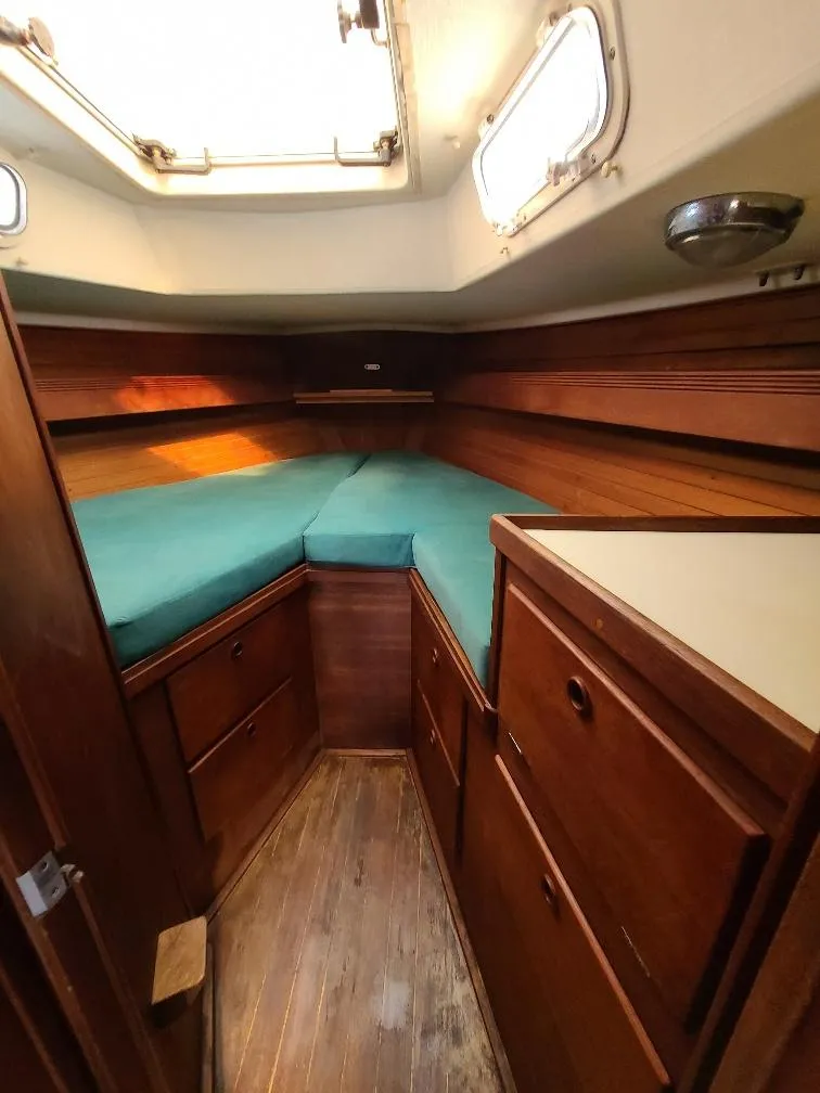 Slide: The Image of Sabre 34 MK II 1987 - 12