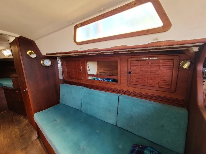 Slide: The Image of Sabre 34 MK II 1987 - 16