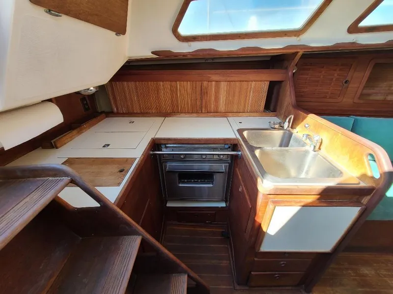 Slide: The Image of Sabre 34 MK II 1987 - 18