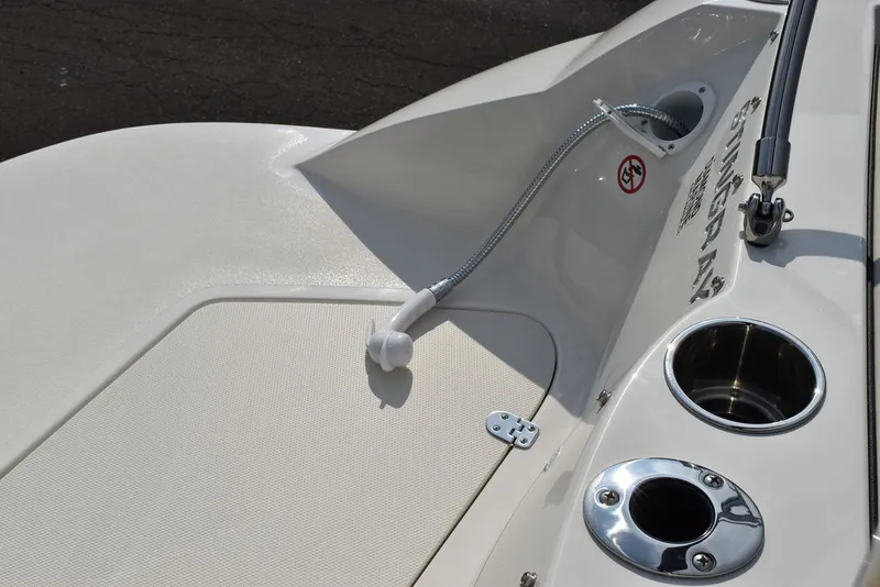 Slide: The Image of Stingray 201DC 2024 - 23