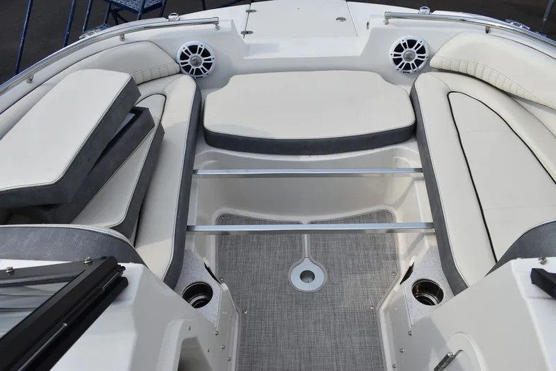 Slide: The Image of Stingray 201DC 2024 - 47