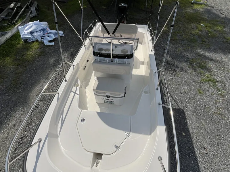 Slide: The Image of Boston Whaler 150 Montauk 2025 - 2