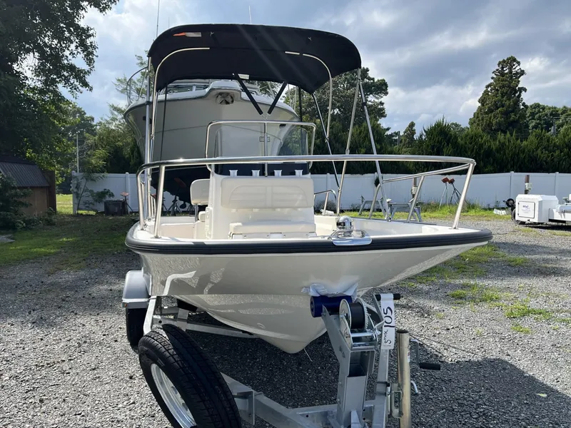 Slide: The Image of Boston Whaler 150 Montauk 2025 - 22