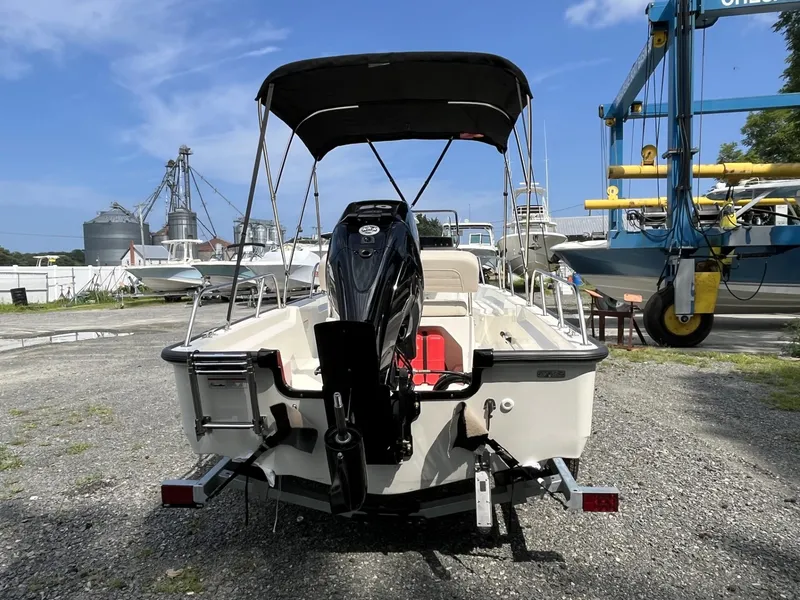 Slide: The Image of Boston Whaler 150 Montauk 2025 - 23